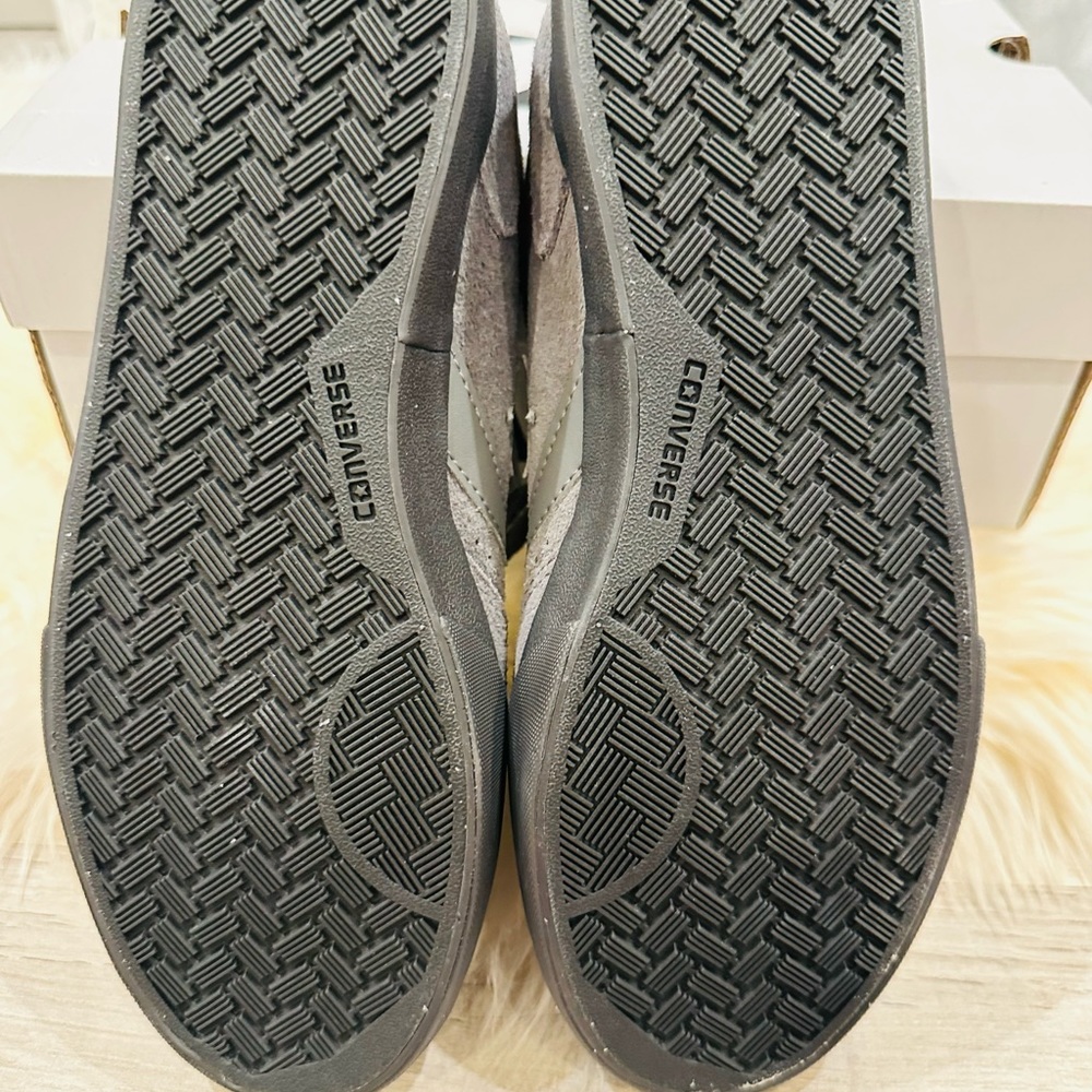 Women’s Converse - Picture 5 of 7